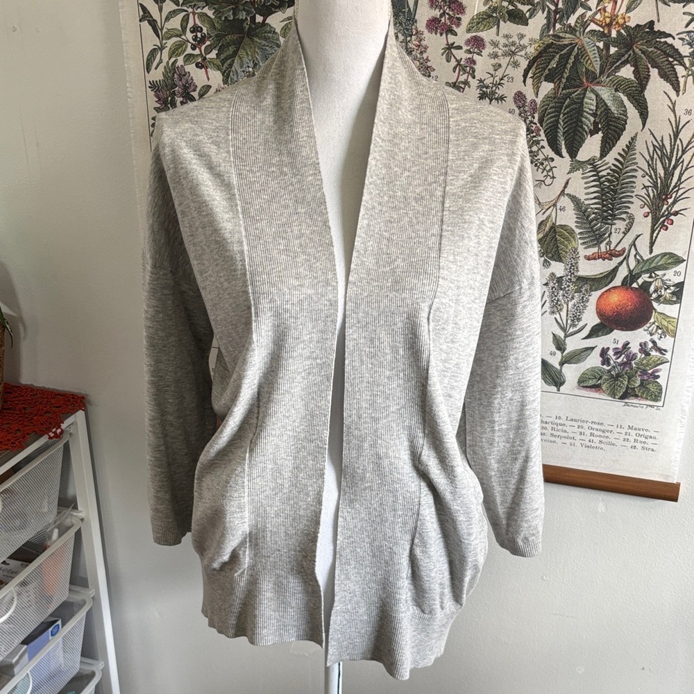 Babaton by Aritzia Light Gray Women's Cardigan Large